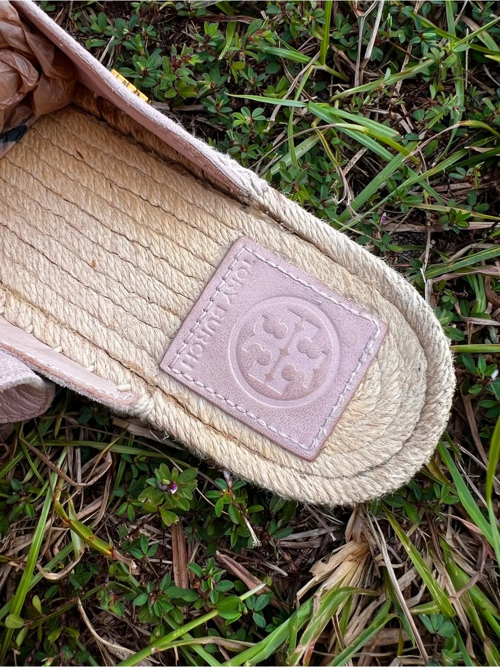 CLEAN Tory Burch size 6 Youth Pink Suede Espadrille Slide